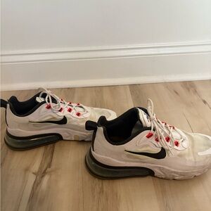 Nike Air Max 270 React